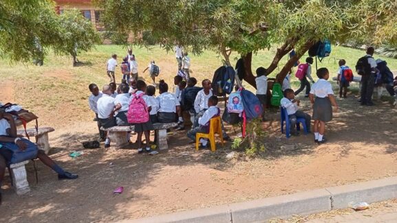 Cosmos Junior Primary School in Johannesburg is currently struggling with severe overcrowding, with 92 Grade 1 learners packed into a single classroom.