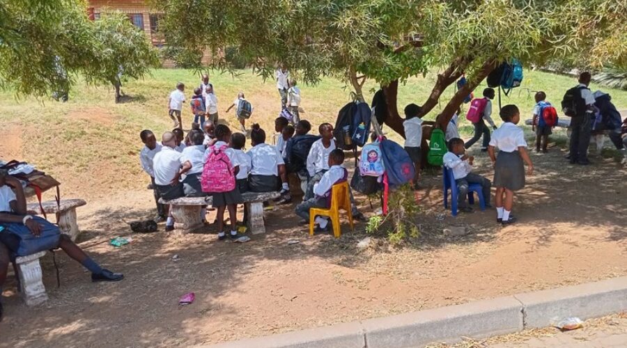 Cosmo City Junior Primary School – 92 Grade 1 learners crammed in a single classroom